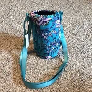 New with tag vera bradley lighten up water bottle crossbody, adjustable strap